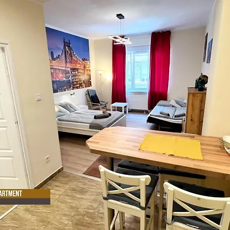 Apartment Little Americas New York Budapest