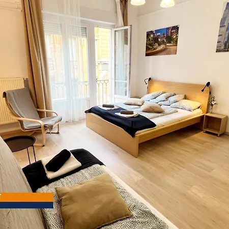 Little Americas New York Apartment Budapest