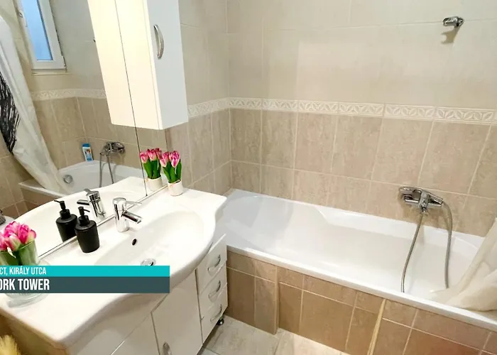 Little Americas New York Budapest