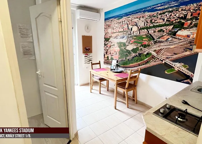 Little Americas New York *