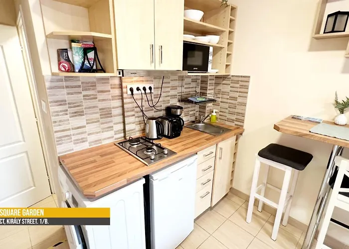 Little Americas New York * Budapest